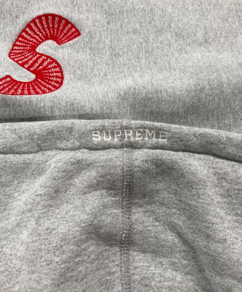 SUPREME（シュプリーム）Supreme (シュプリーム) Sロゴパーカー グレー サイズ:Lの古着・服飾アイテム