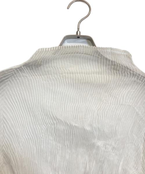 ISSEY MIYAKE（イッセイミヤケ）ISSEY MIYAKE (イッセイミヤケ) プリーツカットソー ホワイト サイズ:Mの古着・服飾アイテム