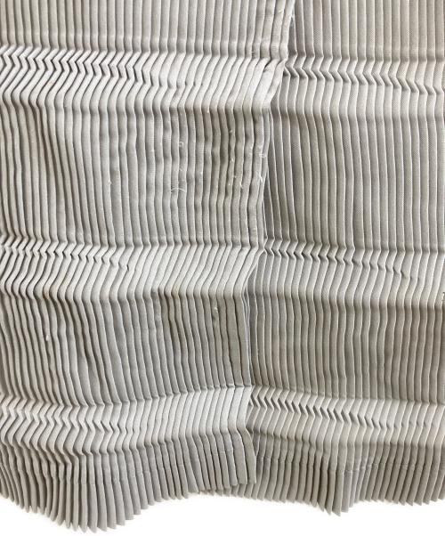 ISSEY MIYAKE（イッセイミヤケ）ISSEY MIYAKE (イッセイミヤケ) カットソー グレー サイズ:記載なしの古着・服飾アイテム