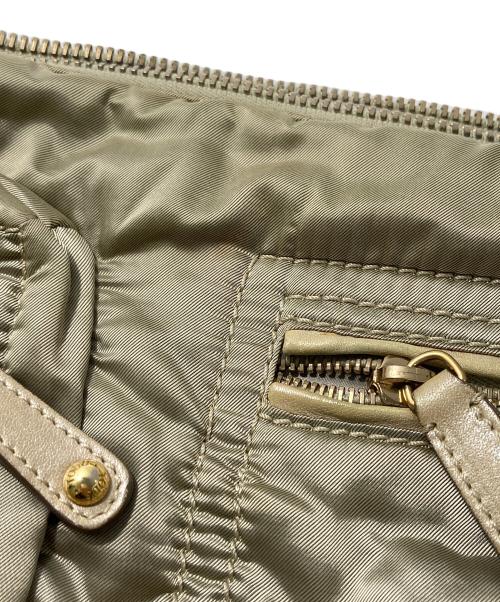 TOD'S（トッズ）TOD'S (トッズ) ショルダーバッグ ベージュの古着・服飾アイテム