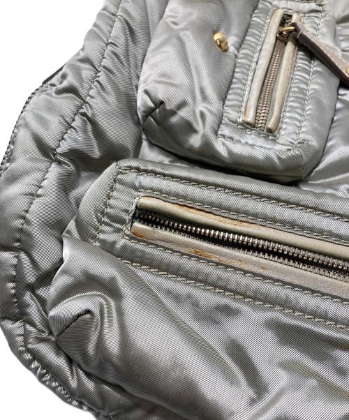 TOD'S（トッズ）TOD'S (トッズ) ショルダーバッグ ベージュの古着・服飾アイテム