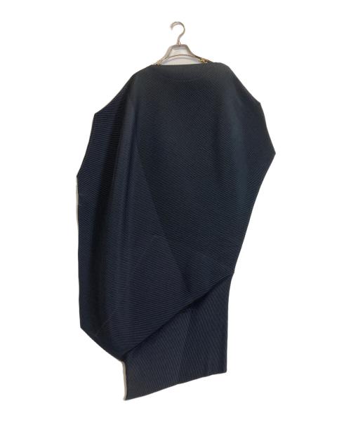 ISSEY MIYAKE（イッセイミヤケ）ISSEY MIYAKE (イッセイミヤケ) 変形プリーツワンピース ブラック サイズ:Mの古着・服飾アイテム