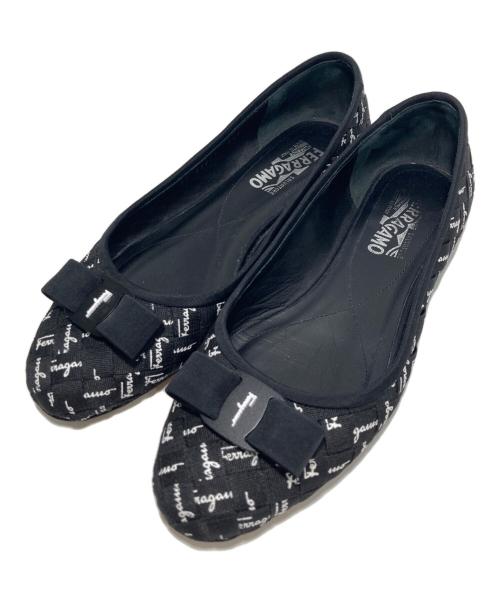Salvatore Ferragamo（サルヴァトーレ フェラガモ）Salvatore Ferragamo (サルヴァトーレ フェラガモ) ヴァラリボンパンプス ブラック サイズ:9 1/2の古着・服飾アイテム