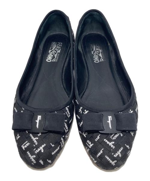 Salvatore Ferragamo（サルヴァトーレ フェラガモ）Salvatore Ferragamo (サルヴァトーレ フェラガモ) ヴァラリボンパンプス ブラック サイズ:9 1/2の古着・服飾アイテム