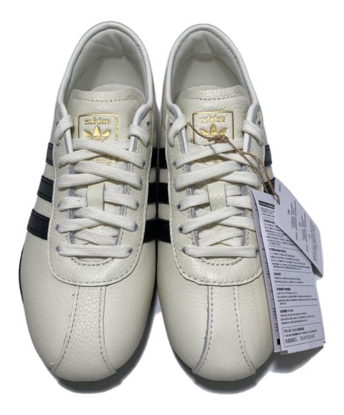 adidas（アディダス）adidas (アディダス) スニーカー アイボリー サイズ:24.5 未使用品の古着・服飾アイテム