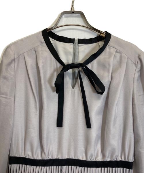 Leilian（レリアン）LEILIAN (レリアン) プリーツワンピース グレー サイズ:Mの古着・服飾アイテム