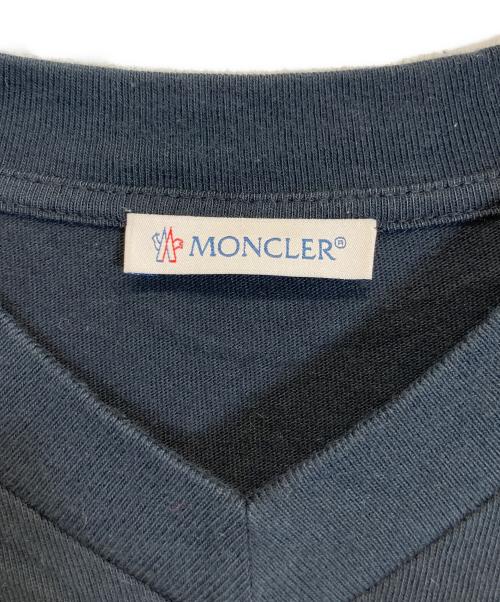 MONCLER（モンクレール）MONCLER (モンクレール) VネックTシャツ ブラック サイズ:Mの古着・服飾アイテム