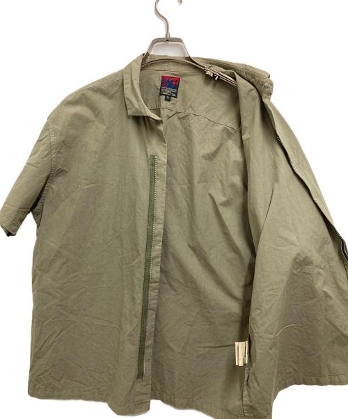 BRU NA BOINNE（ブルーナボイン）BRU NA BOINNE (ブルーナボイン) トルーパージッパー半袖シャツ オリーブ サイズ:Oの古着・服飾アイテム