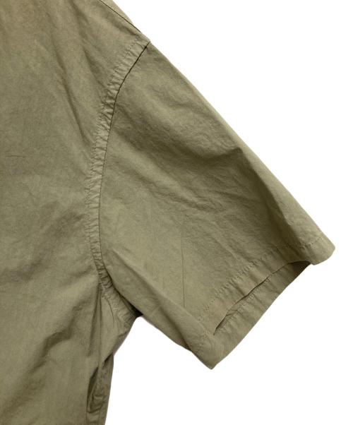 BRU NA BOINNE（ブルーナボイン）BRU NA BOINNE (ブルーナボイン) トルーパージッパー半袖シャツ オリーブ サイズ:Oの古着・服飾アイテム