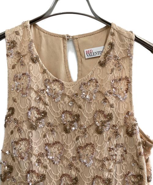 RED VALENTINO（レッドヴァレンティノ）RED VALENTINO (レッドヴァレンティノ) スパンコールワンピース ベージュ サイズ:42の古着・服飾アイテム