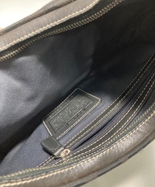 COACH（コーチ）COACH (コーチ) シグネチャーワンショルダーバッグ ブラックの古着・服飾アイテム