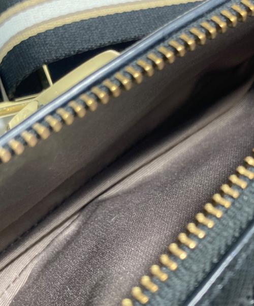 MARC JACOBS（マークジェイコブス）MARC JACOBS (マークジェイコブス) スナップショットショルダーバッグ ベージュの古着・服飾アイテム