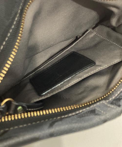 COACH（コーチ）COACH (コーチ) バッグ ブラックの古着・服飾アイテム
