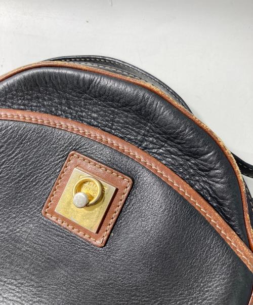 CELINE（セリーヌ）CELINE (セリーヌ) レザーショルダーバッグ ブラックの古着・服飾アイテム