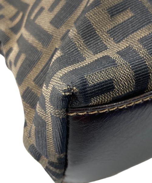 FENDI（フェンディ）FENDI (フェンディ) ズッカ柄ハンドバッグ ブラウンの古着・服飾アイテム