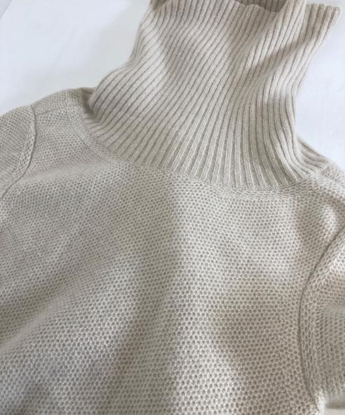 YOHJI YAMAMOTO（ヨウジヤマモト）YOHJI YAMAMOTO (ヨウジヤマモト) タートルネックニット ベージュ サイズ:2の古着・服飾アイテム