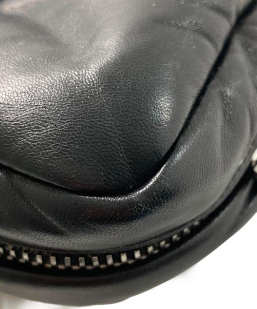 PRADA（プラダ）PRADA (プラダ) ナッパボンバーショルダーバッグ ブラックの古着・服飾アイテム
