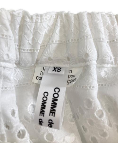 COMME des GARCONS COMME des GARCONS（コムデギャルソン コムデギャルソン）COMME des GARCONS COMME des GARCONS (コムデギャルソン コムデギャルソン) スカート ホワイト サイズ:XSの古着・服飾アイテム