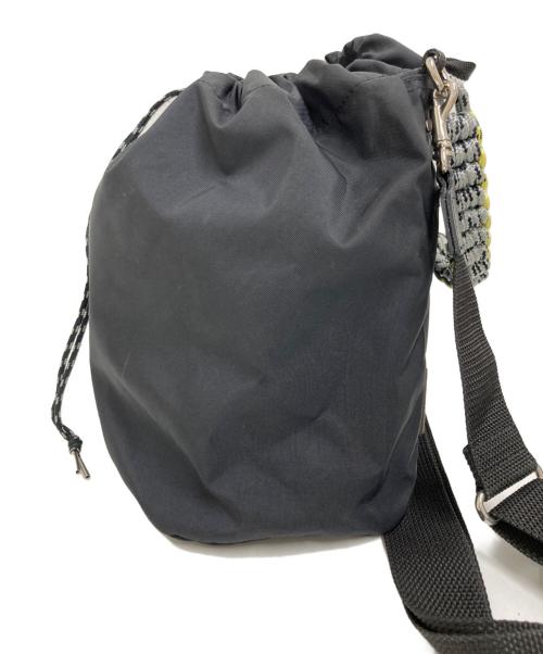 zattu（ザッツ）zattu (ザッツ) ショルダーバッグ ブラックの古着・服飾アイテム