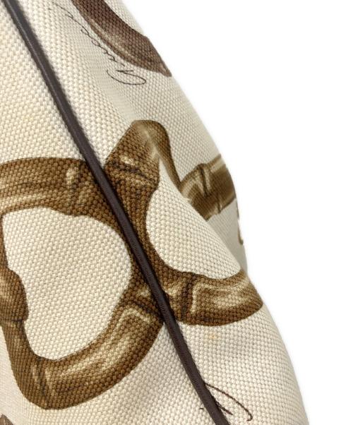 GUCCI（グッチ）GUCCI (グッチ) レザーワンショルダーバッグ ベージュの古着・服飾アイテム