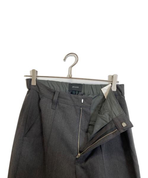 DELUXE（デラックス）Deluxe (デラックス) ZOOTストレートピンタックパンツ グレー サイズ:Lの古着・服飾アイテム