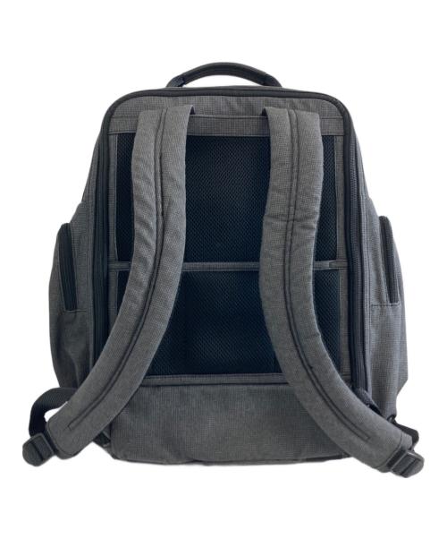 TUMI（トゥミ）TUMI (トゥミ) リュック グレーの古着・服飾アイテム