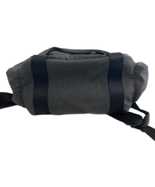 TUMI（トゥミ）TUMI (トゥミ) リュック グレーの古着・服飾アイテム