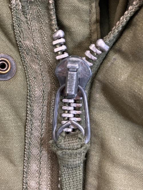 US ARMY（ユーエスアーミー）US ARMY (ユーエスアーミー) M-65コート グリーン サイズ:記載なしの古着・服飾アイテム