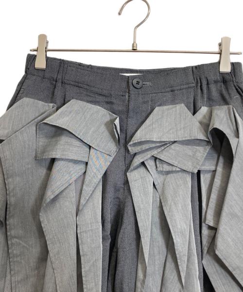 ISSEY MIYAKE（イッセイミヤケ）ISSEY MIYAKE (イッセイミヤケ) パンツ グレー サイズ:2の古着・服飾アイテム