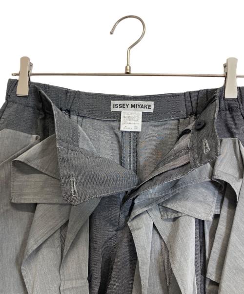 ISSEY MIYAKE（イッセイミヤケ）ISSEY MIYAKE (イッセイミヤケ) パンツ グレー サイズ:2の古着・服飾アイテム