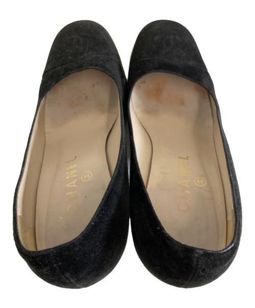 CHANEL（シャネル）CHANEL (シャネル) ココマークスウェードパンプス ブラック サイズ:37　1/2の古着・服飾アイテム