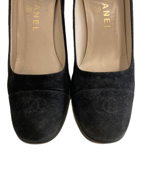 CHANEL（シャネル）CHANEL (シャネル) ココマークスウェードパンプス ブラック サイズ:37　1/2の古着・服飾アイテム