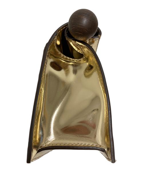 jacquemus（ジャックムス）jacquemus (ジャックムス) metallic leather Rond Carre Clutch ゴールドの古着・服飾アイテム