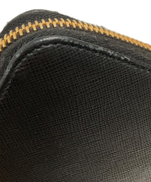 PRADA（プラダ）PRADA (プラダ) サフィアーノレザーラウンドジップウォレット ブラックの古着・服飾アイテム