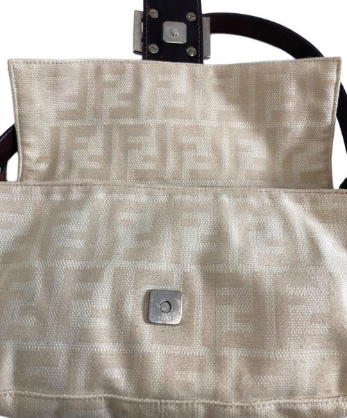 FENDI（フェンディ）FENDI (フェンディ) ズッカ柄マンマバケットハンドバッグ ベージュ サイズ:-の古着・服飾アイテム