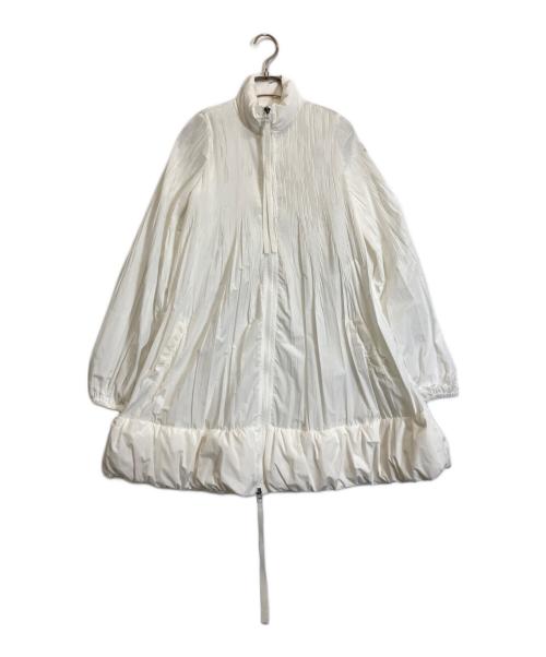 MONCLER（モンクレール）MONCLER (モンクレール) sacai (サカイ) SIZUKAプリーツコート ホワイトの古着・服飾アイテム
