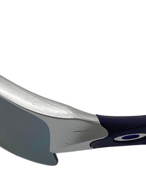 OAKLEY（オークリー）OAKLEY (オークリー) FLAK サングラス シルバーの古着・服飾アイテム