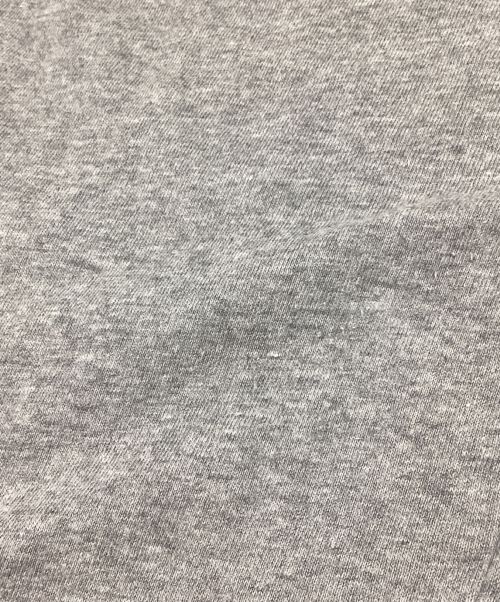 stussy（ステューシー）stussy (ステューシー) ポケットTシャツ　クルーネック　ロゴ　コットン グレー サイズ:SMALLの古着・服飾アイテム