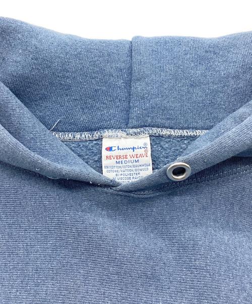 Champion REVERSE WEAVE（チャンピオン リバース ウィーブ）Champion REVERSE WEAVE (チャンピオン リバース ウィーブ) 90S パーカー　ワンポイント刺繍　USA製 ブルー サイズ:MEDIUMの古着・服飾アイテム