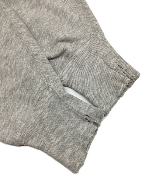 Champion REVERSE WEAVE（チャンピオン リバース ウィーブ）Champion REVERSE WEAVE (チャンピオンリバースウィーブ) クルーネックスウェット　90s前期　刺繍タグ　USA製  グレー サイズ:LARGEの古着・服飾アイテム