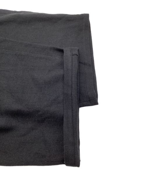 susuri（ススリ）susuri (ススリ) クラウンパンツ　リネン　ウール　サスペンダー ブラック サイズ:3の古着・服飾アイテム