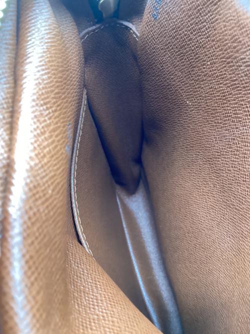LOUIS VUITTON（ルイ ヴィトン）LOUIS VUITTON (ルイ ヴィトン) ショルダーバッグ ブラウンの古着・服飾アイテム