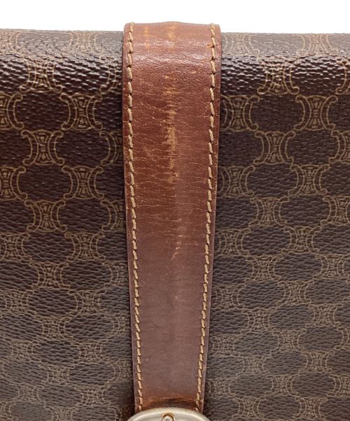 CELINE（セリーヌ）CELINE (セリーヌ) マカダムショルダーバッグ　クロスボディ　フラップ ブラウンの古着・服飾アイテム