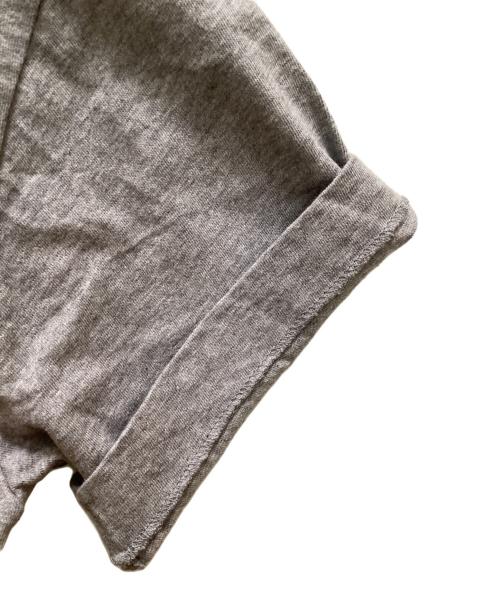 PLAY COMME des GARCONS（プレイコムデギャルソン）PLAY COMME des GARCONS (プレイ コムデギャルソン) バックハートビッグロゴTシャツ グレー サイズ:Mの古着・服飾アイテム