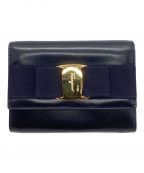 Salvatore Ferragamoサルヴァトーレ フェラガモ）の古着「ショルダーバッグ ヴァラリボン ミニ チェーン」｜ネイビー