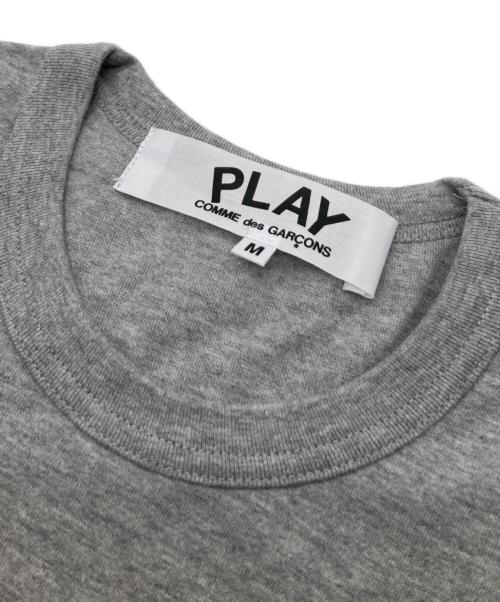 PLAY COMME des GARCONS（プレイコムデギャルソン）PLAY COMME des GARCONS (プレイ コムデギャルソン) ダブルハートワッペンTシャツ グレー サイズ:Mの古着・服飾アイテム
