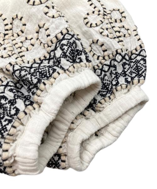 freada（フリーダ）freada (フリーダ) インドコード刺繍ワンピース ホワイト サイズ:FREEの古着・服飾アイテム