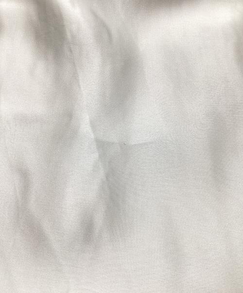 MM6 Maison Margiela（エムエムシックスメゾンマルジェラ）MM6 Maison Margiela (エムエムシックス メゾンマルジェラ) ラッフルパネルシャツ　サテン　フリル ベージュ サイズ:38の古着・服飾アイテム