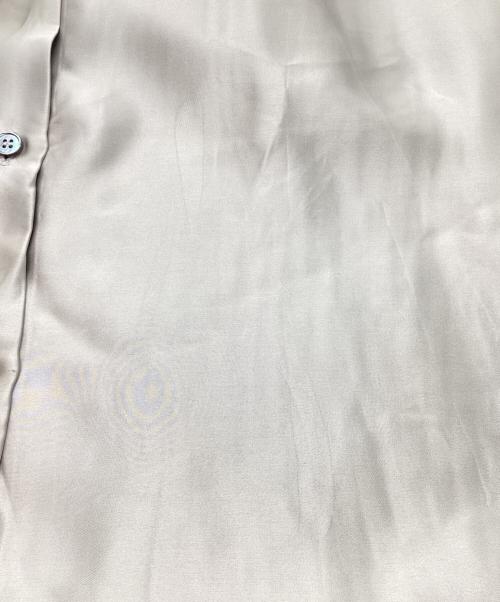 MM6 Maison Margiela（エムエムシックスメゾンマルジェラ）MM6 Maison Margiela (エムエムシックス メゾンマルジェラ) ラッフルパネルシャツ　サテン　フリル ベージュ サイズ:38の古着・服飾アイテム