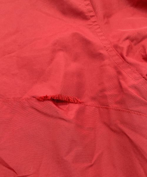 CarHartt（カーハート）CarHartt (カーハート) ロゴ刺繍アノラックパーカー　ハーフジップ　ナイロン レッド サイズ:XLの古着・服飾アイテム